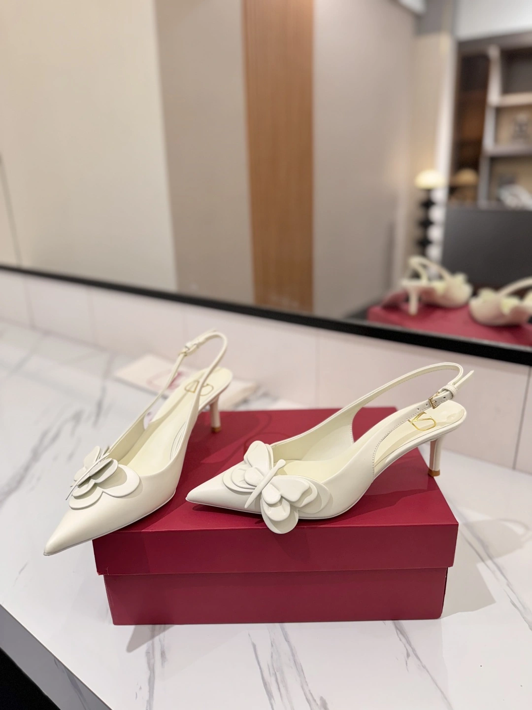 COCO-- V1859ti9o 4W2S0II8XKE098 Heel height：6.5CM item:E-X138C3011